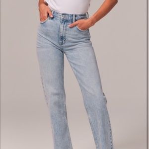 Abercrombie Utra High Rise 90s Straight Jean - Long